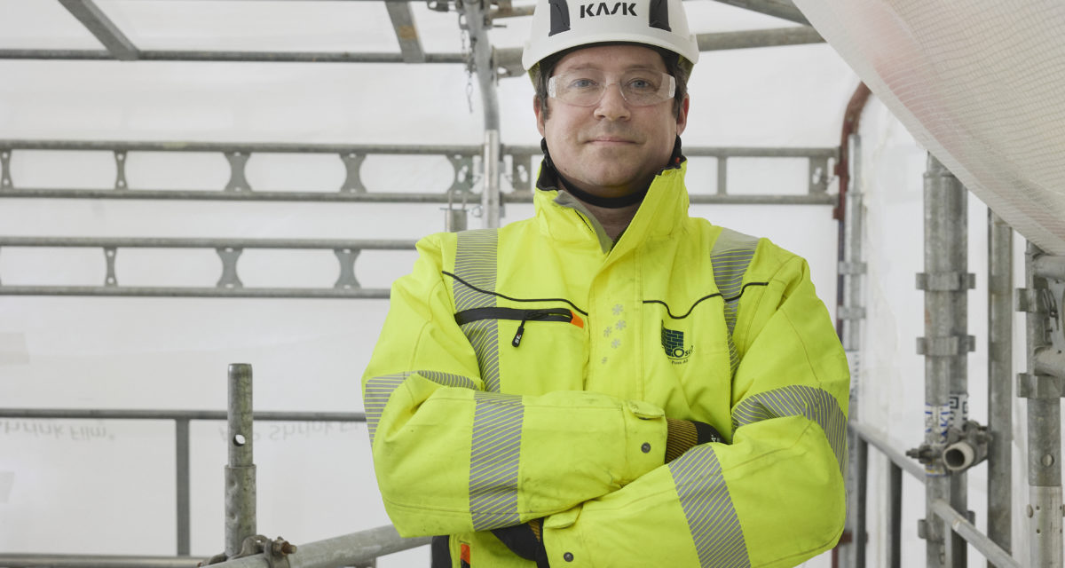 Fra murmester til daglig leder